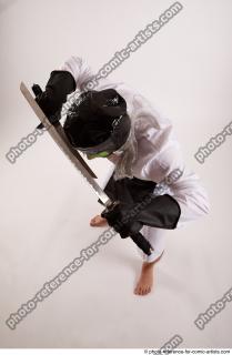 10 2018 01 BRONO STANDING POSE WITH KATANA AND DAGGER